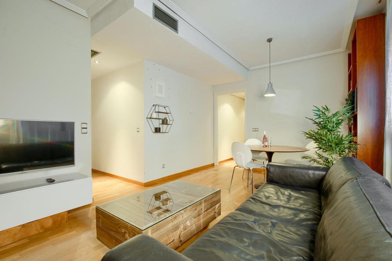 Apartamento En Chamberi Con Piscina - Lovely Apartment In The City Center With Swimming Pool Madri Exterior foto