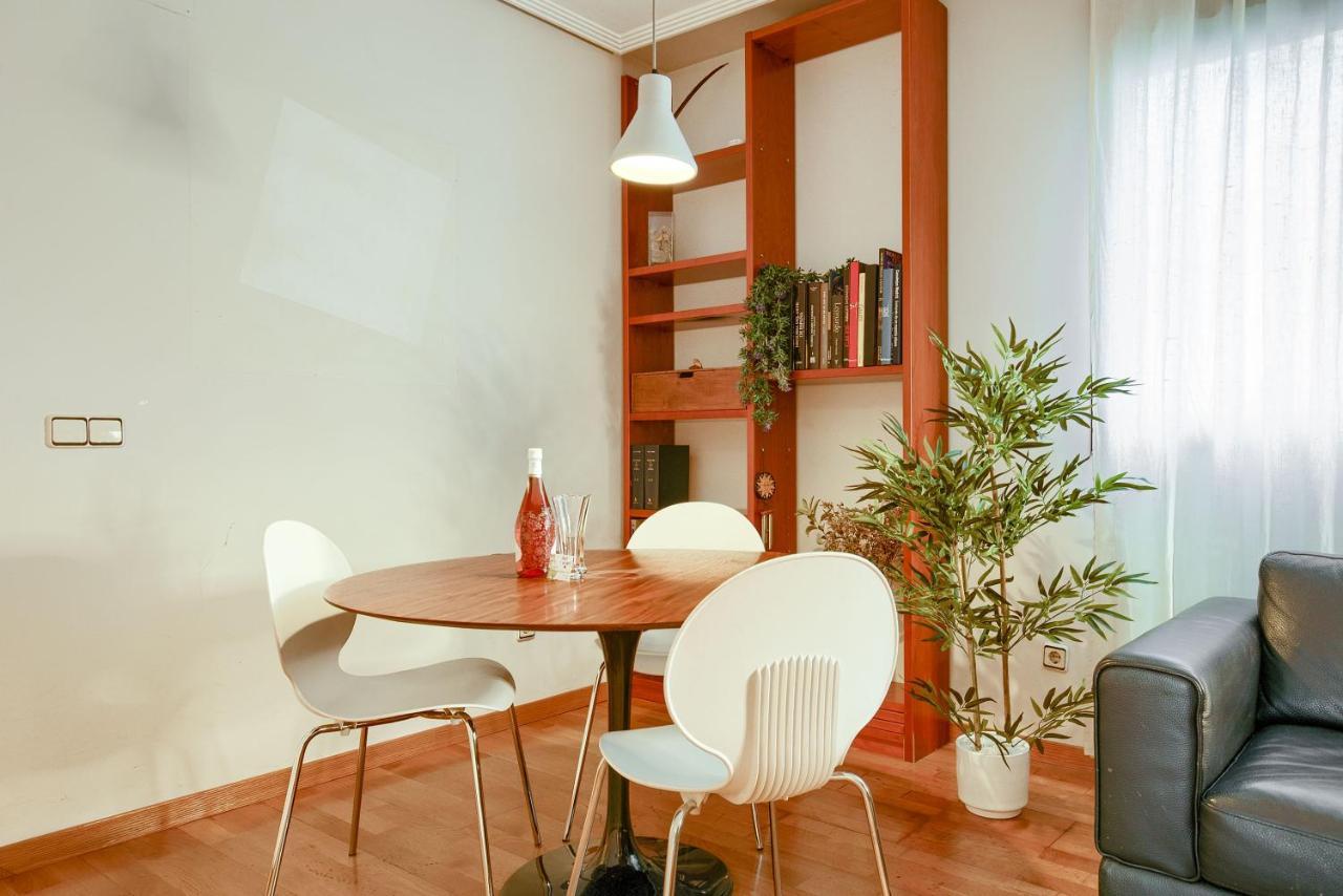 Apartamento En Chamberi Con Piscina - Lovely Apartment In The City Center With Swimming Pool Madri Exterior foto